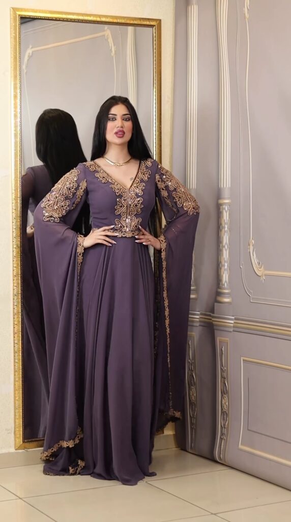 فساتين نسائية