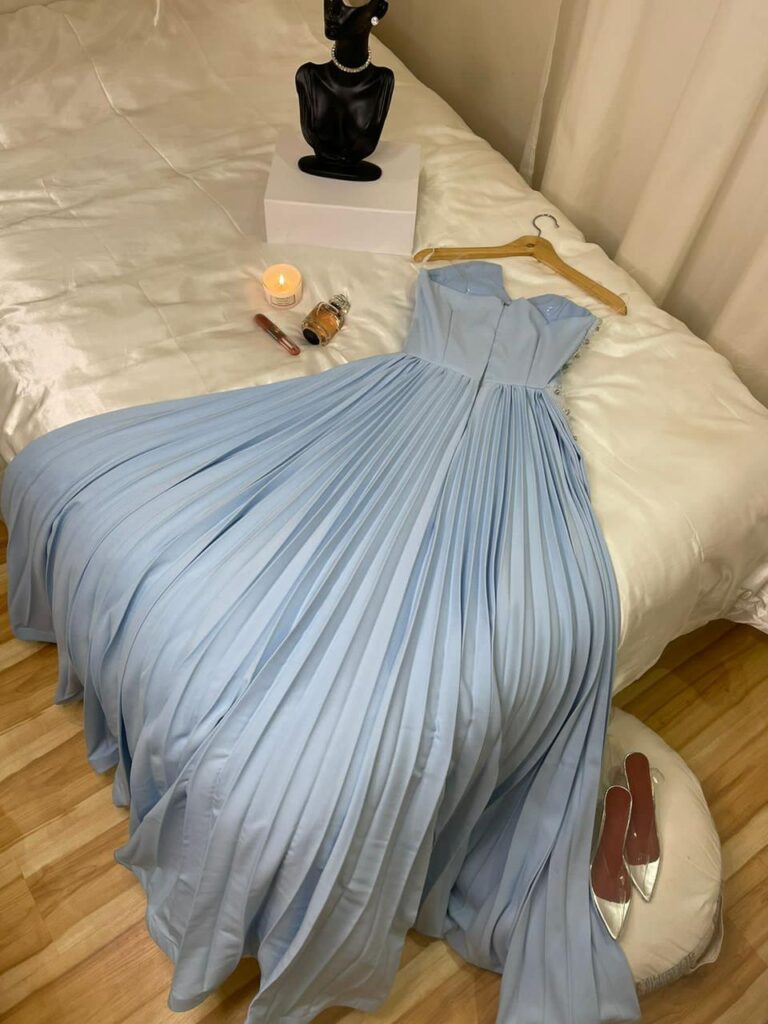 ⁦فساتين بذيل طويل⁩ - الصورة ⁦3⁩