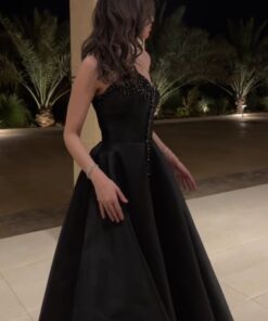 فساتين واسعه