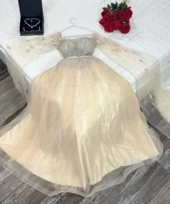 فساتين نسائية