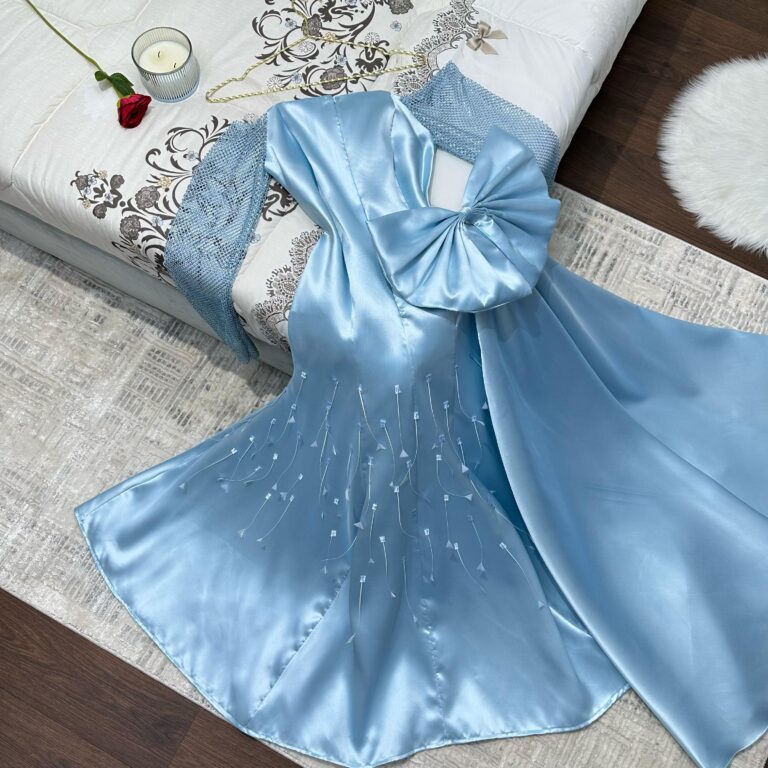 ⁦فستان سهرة لون سماوي⁩ - الصورة ⁦2⁩