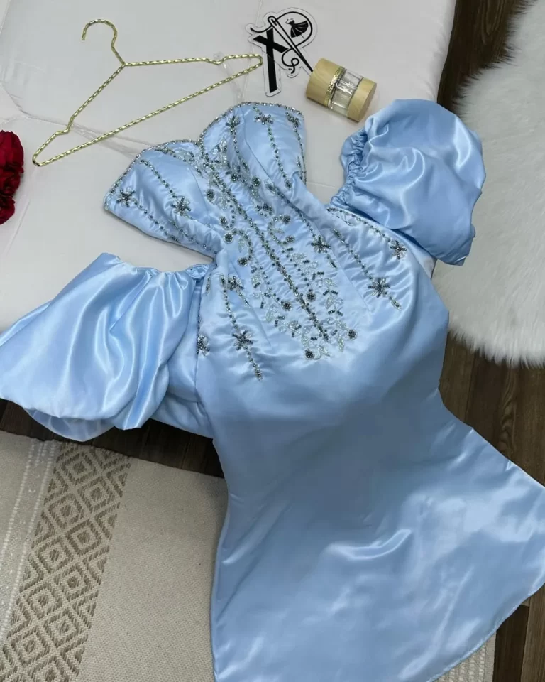 ⁦فستان لون سماوي⁩ - الصورة ⁦2⁩