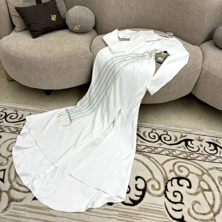 ⁦فستان سهرة لون ابيض جميل⁩ - الصورة ⁦6⁩