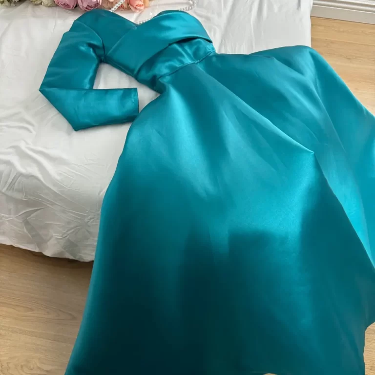 ⁦فستان سهرة لون تركوازي⁩ - الصورة ⁦2⁩