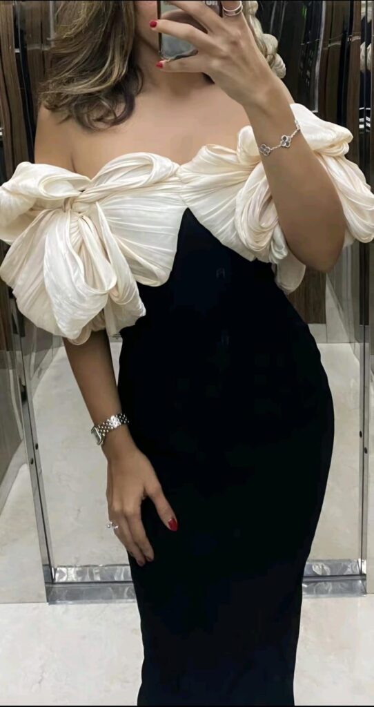 ⁦فستان سهرة أسود⁩ - الصورة ⁦5⁩