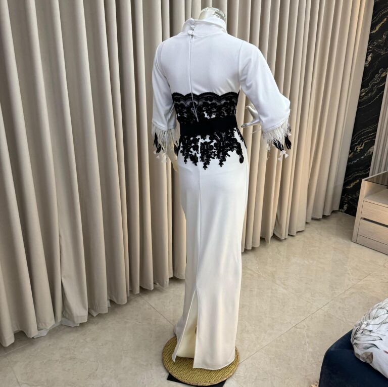 ⁦فستان سهرة ابيض ميد⁩ - الصورة ⁦3⁩