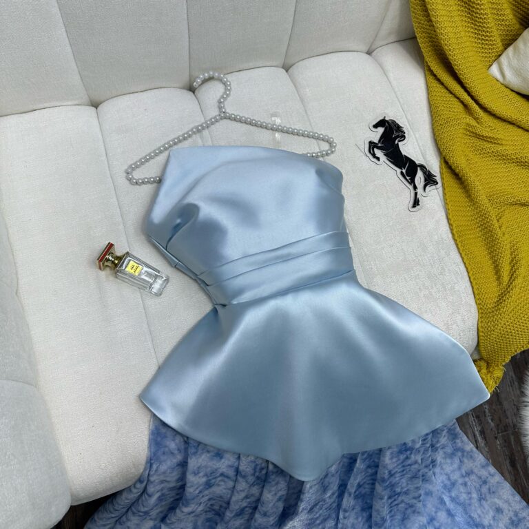 ⁦فستان سهرة لون سماوي⁩ - الصورة ⁦2⁩