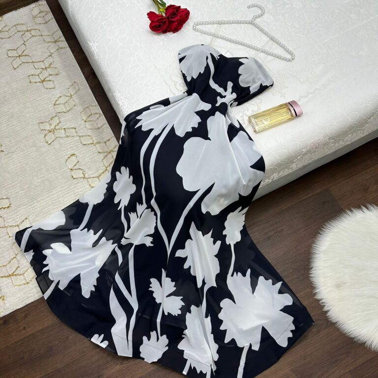 ⁦فستان سهرة ناعم⁩ - الصورة ⁦2⁩