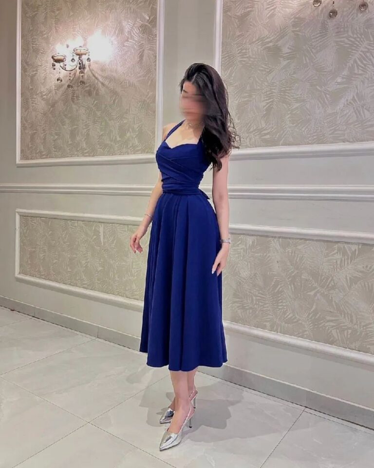 ⁦فستان سهرة لون نيلي⁩ - الصورة ⁦2⁩