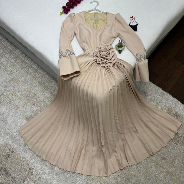 ⁦فساتين سهرة لون بيج⁩ - الصورة ⁦4⁩