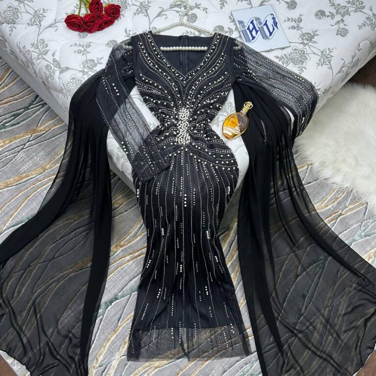 ⁦فساتين سهرة تل مع تتطريز⁩ - الصورة ⁦2⁩