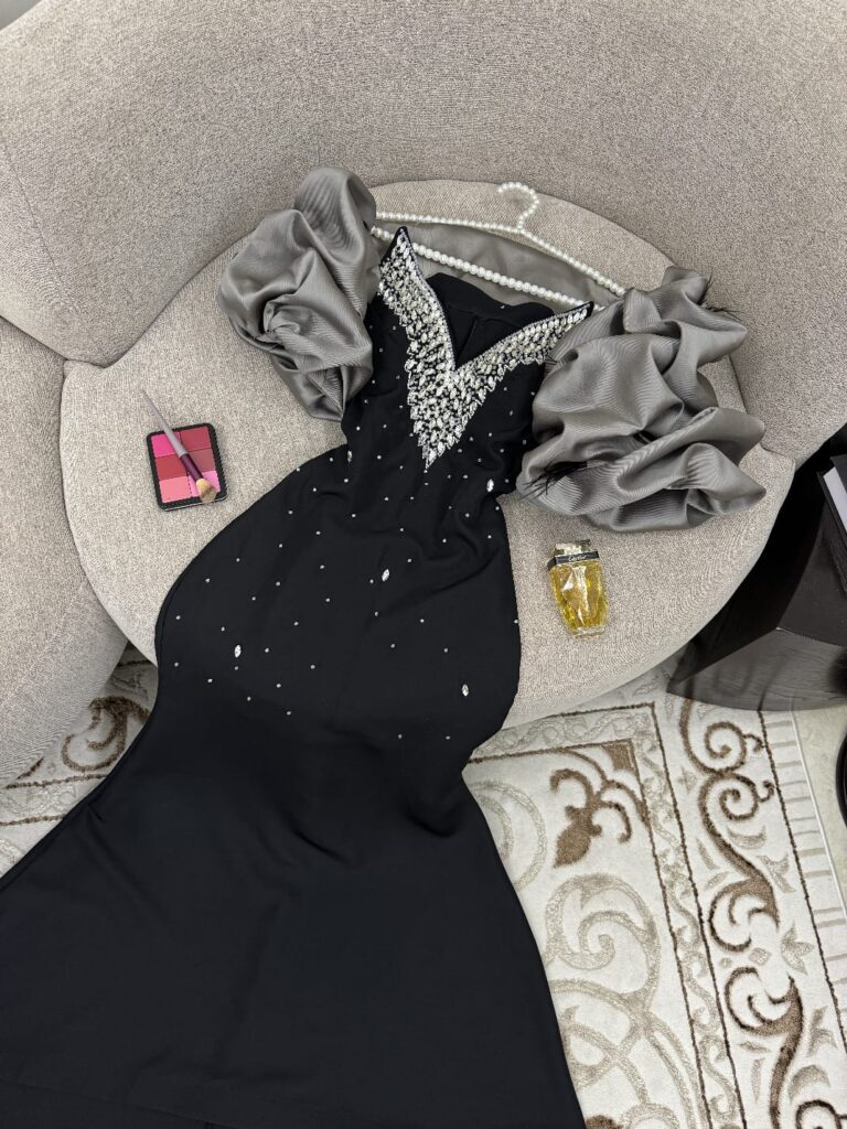 ⁦فساتين سهرة لون اسود فخمة⁩ - الصورة ⁦4⁩