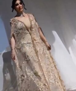 فساتين سهرة لون بيج