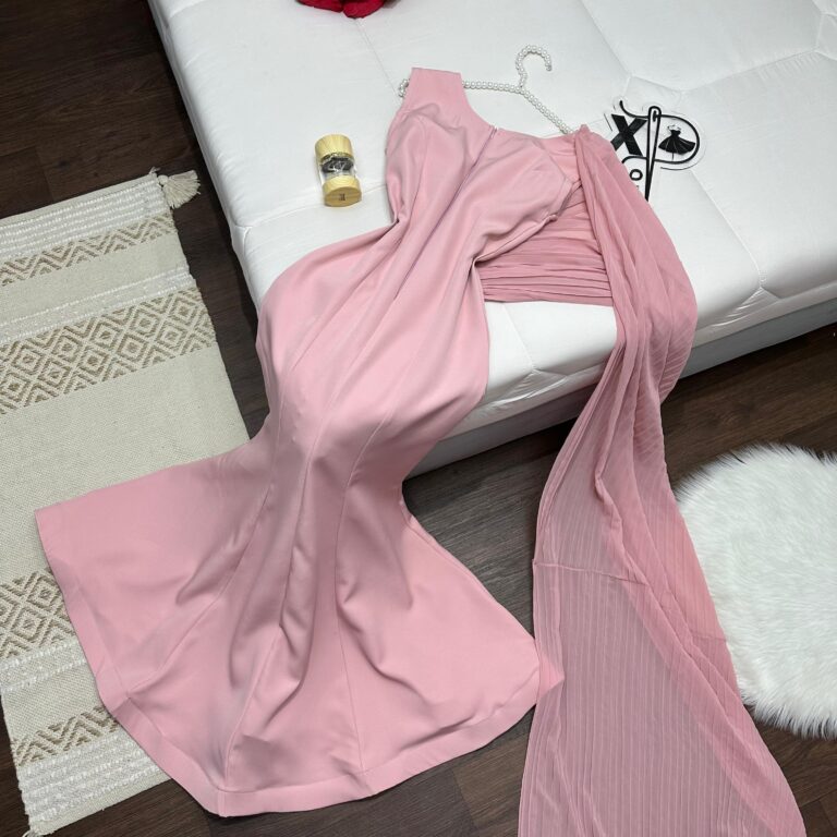 ⁦فستان سهرة ناعم⁩ - الصورة ⁦3⁩