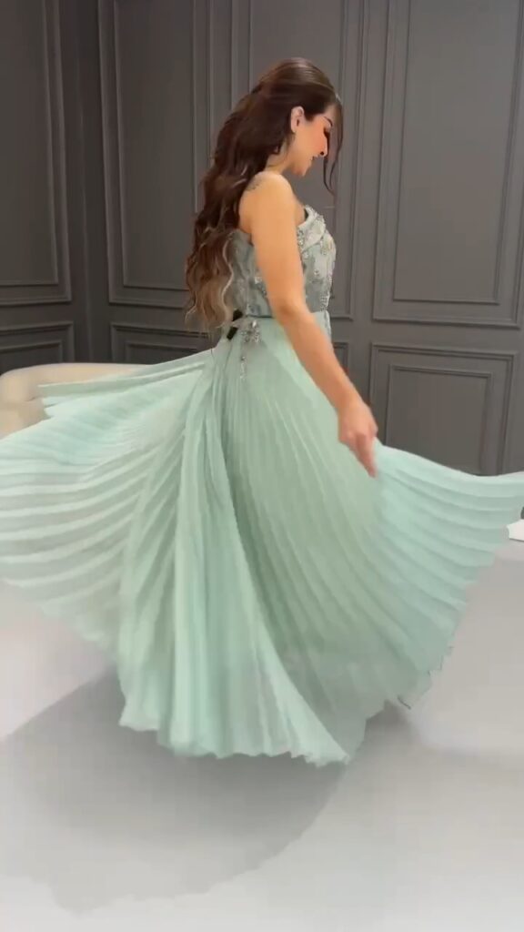 ⁦فساتين سهرة راقية⁩ - الصورة ⁦3⁩