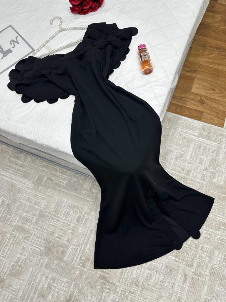 فساتين سهرة لون اسود