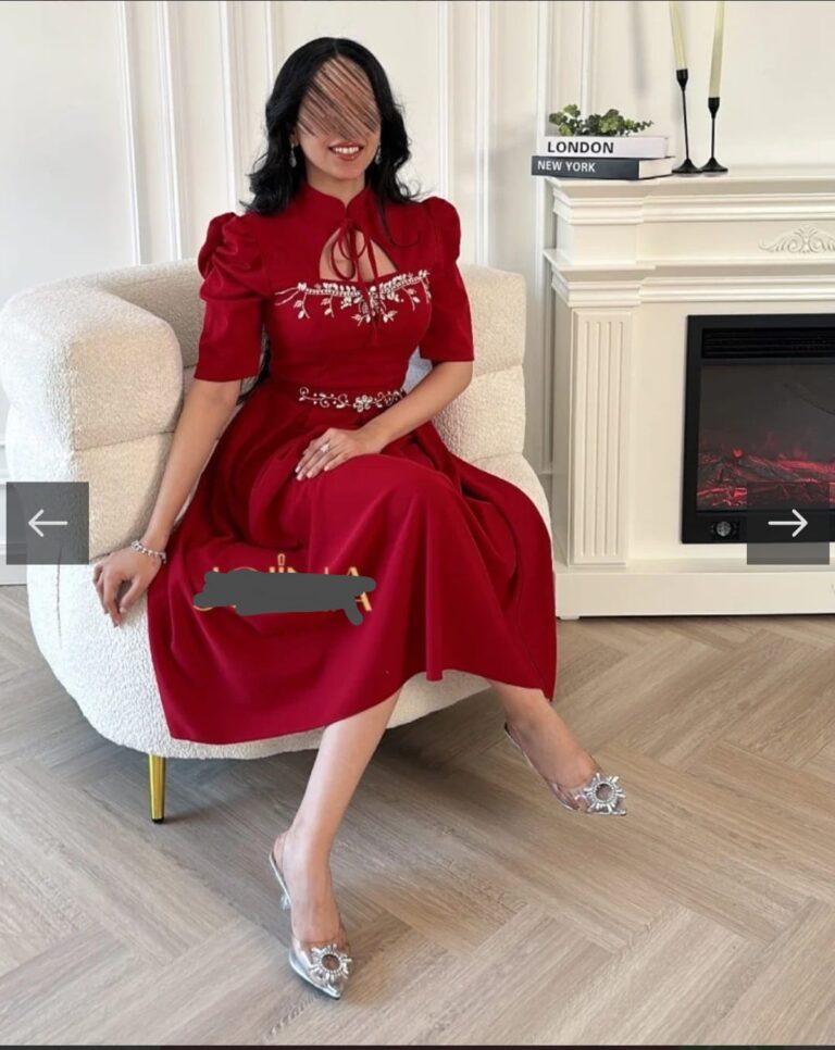 ⁦فستان سهرة لون أحمر ميد⁩ - الصورة ⁦2⁩