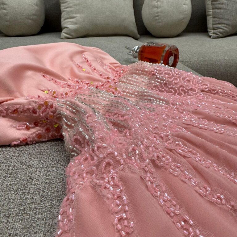 ⁦فستان سهرة ناعمة⁩ - الصورة ⁦3⁩