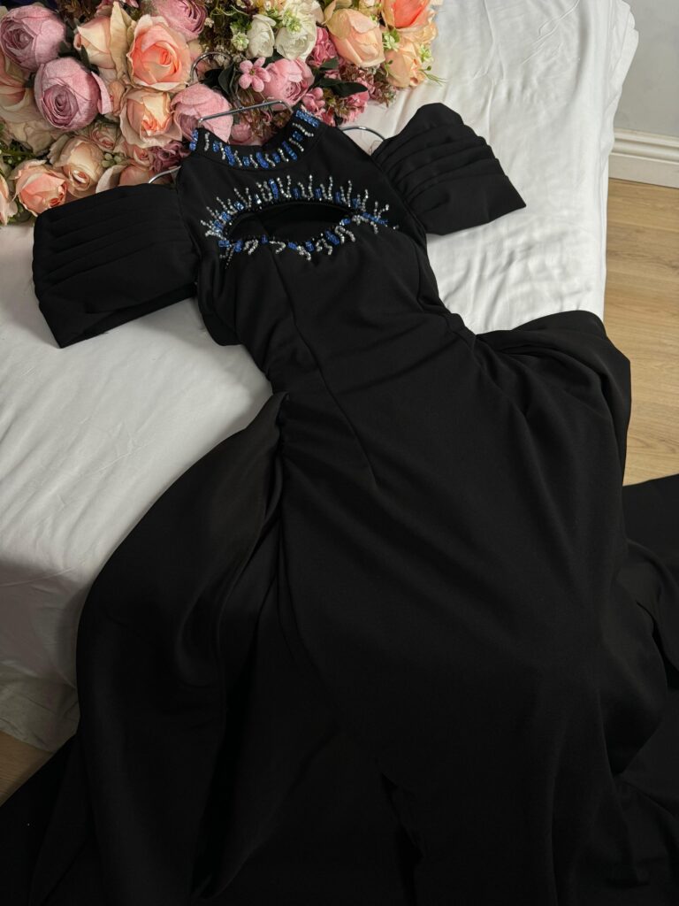 ⁦فستان أسود فخم وانيق⁩ - الصورة ⁦4⁩