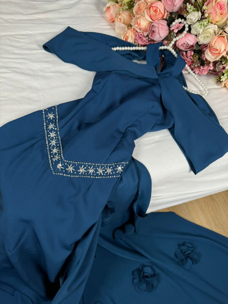 ⁦فستان سهرة لون بترولي⁩ - الصورة ⁦5⁩
