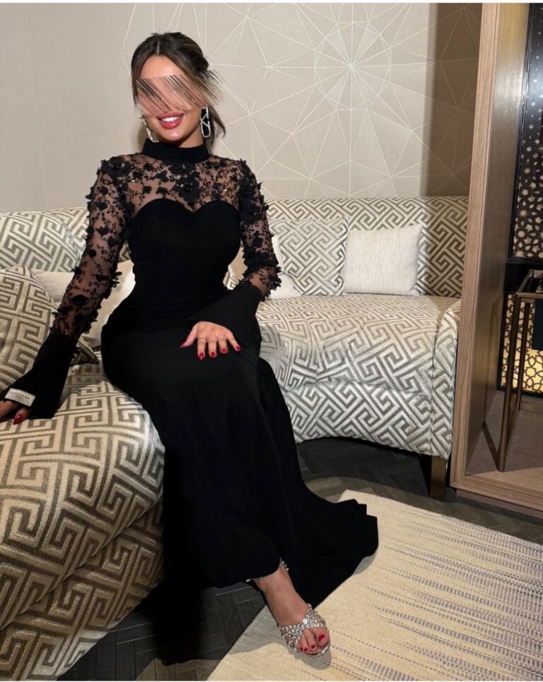 ⁦فستان سهرة لون اسود كريب استرتش⁩ - الصورة ⁦5⁩