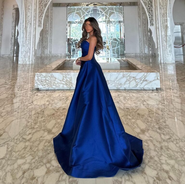 ⁦فستان سهرة لون كحلى⁩ - الصورة ⁦2⁩