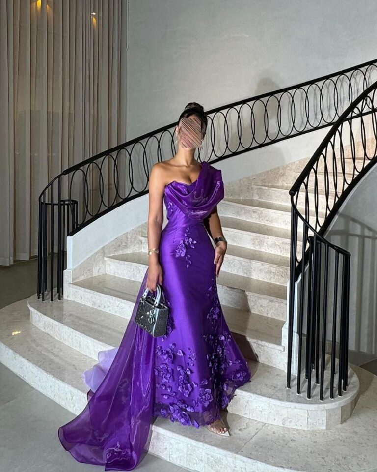 ⁦فساتين سهرة بذيل طويل⁩ - الصورة ⁦6⁩