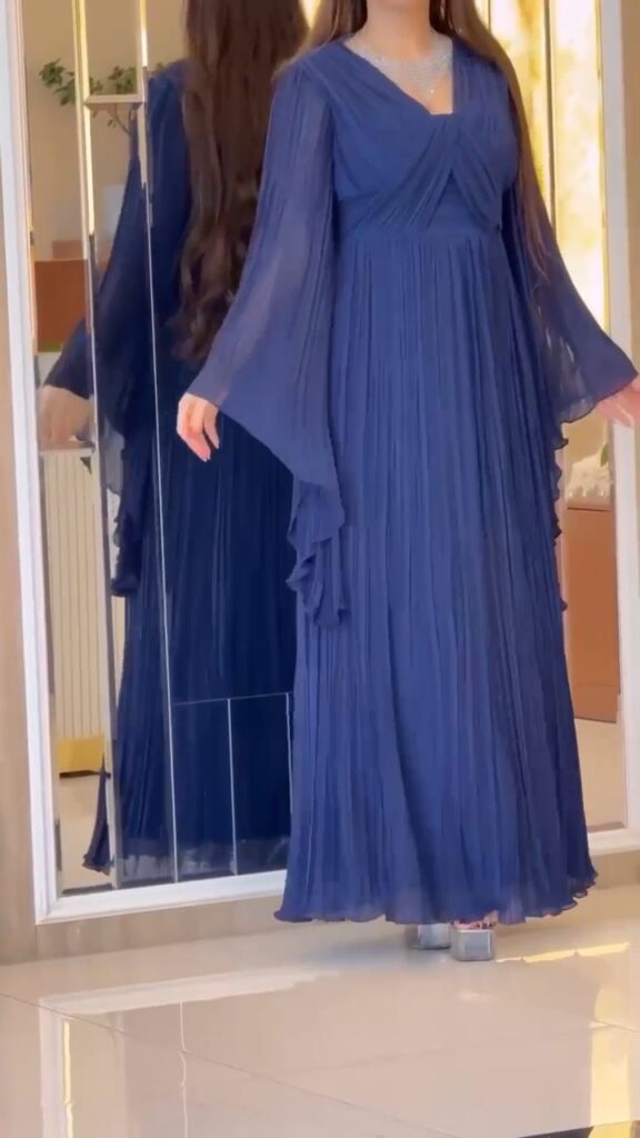⁦فستان سهرة لون كحلي⁩ - الصورة ⁦6⁩