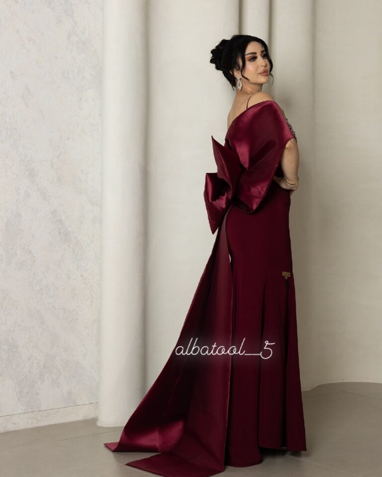 ⁦فساتين سهرة بذيل طويل⁩ - الصورة ⁦4⁩