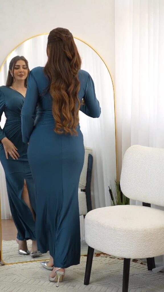 ⁦فساتين سهرة باللون جميلة⁩ - الصورة ⁦12⁩