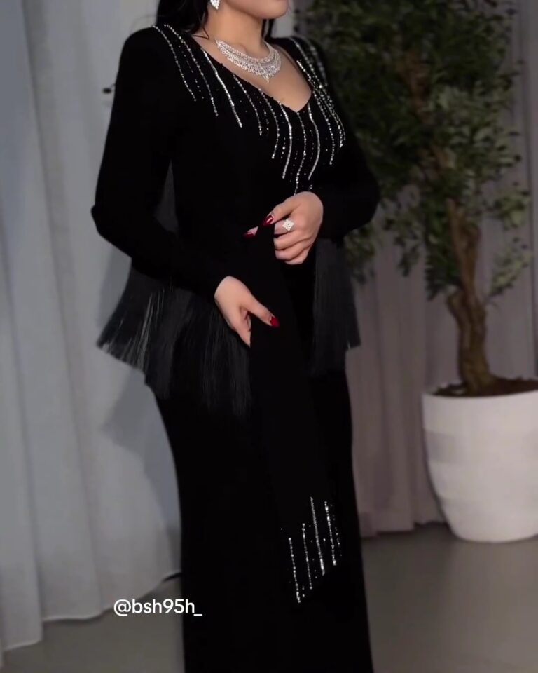 ⁦فساتين سهرة باللون الاسود⁩ - الصورة ⁦3⁩
