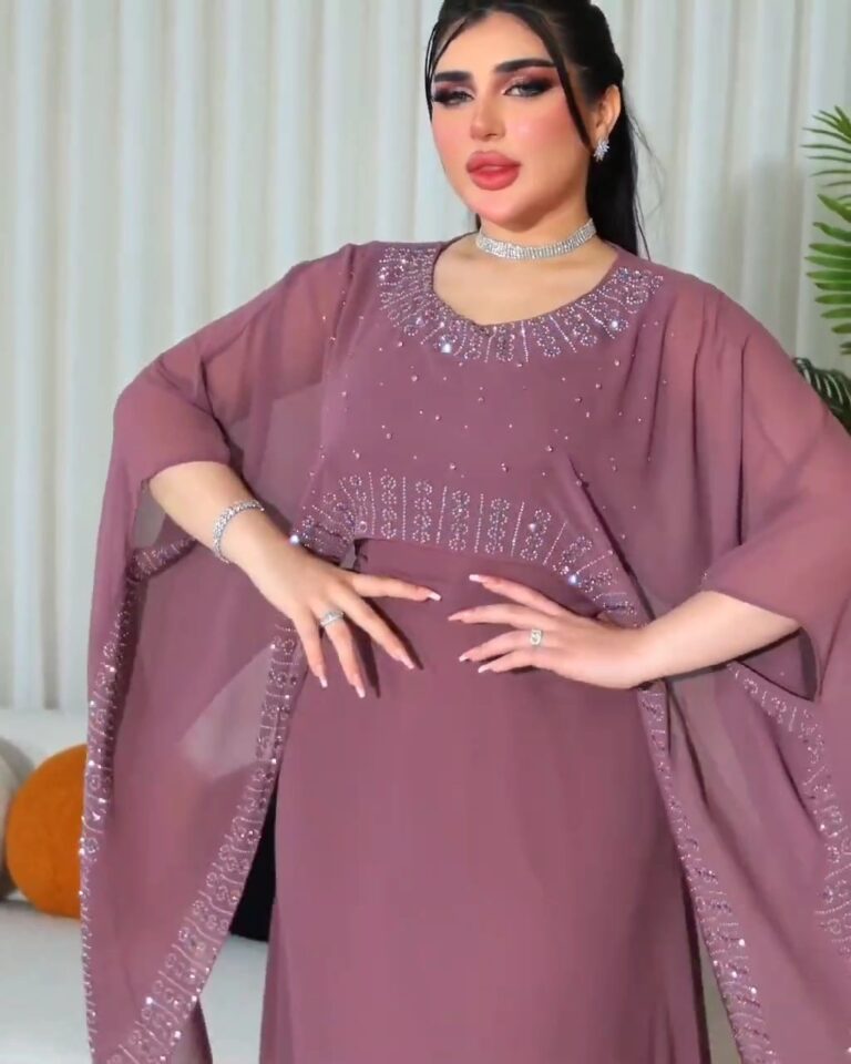 ⁦فساتين سهرة باللون جميلة⁩ - الصورة ⁦2⁩