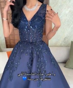 فستان سهرة لون كحلي بدون إكمال