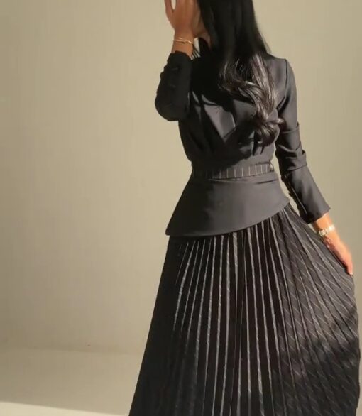 فستان سهرة أسود جميل وأنيق