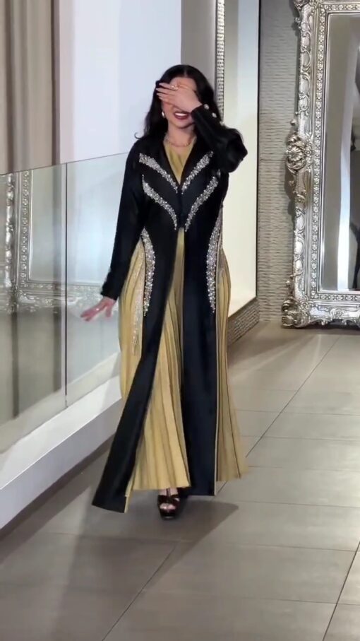 فستان سهرة ب أكمام طويلة