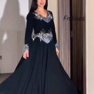فستان سهرة أسود فخم بتطريز لامع – أناقة ملكية لكل المناسبات
