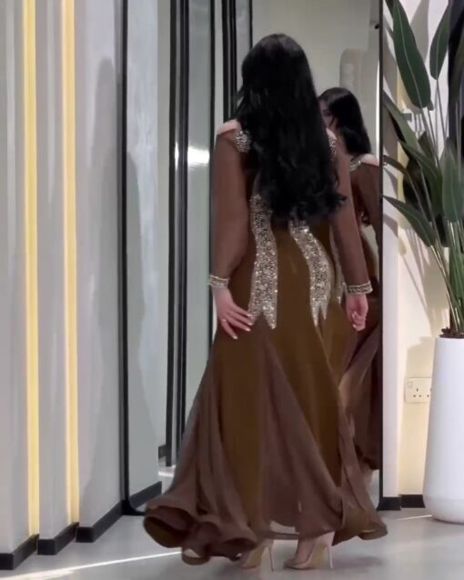 ⁦فستان سهرة كريب استرتش⁩ - الصورة ⁦2⁩