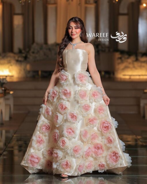 ⁦فستان سهرة منفوش⁩ - الصورة ⁦3⁩
