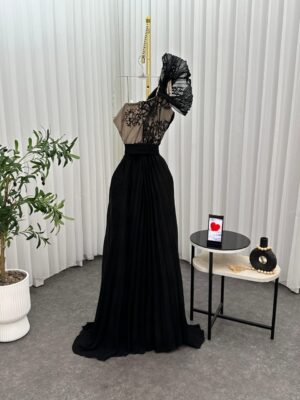 ⁦فستان سهرة لون اسود⁩ - الصورة ⁦3⁩