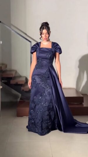 ⁦فستان سهرة لون كحلي⁩ - الصورة ⁦2⁩