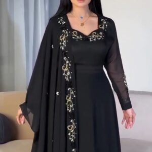فستان سهرة باللون أسود
