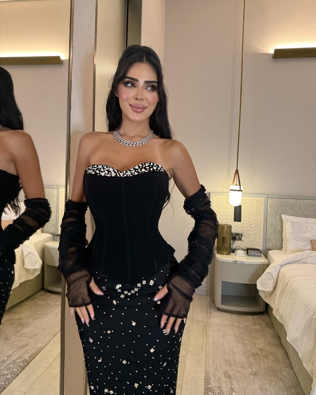 أجمل فستان سهرة أسود - الصورة 7