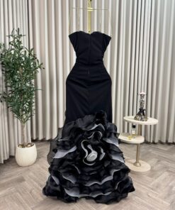 Alternative view of فستان مناسبة أسود طويل