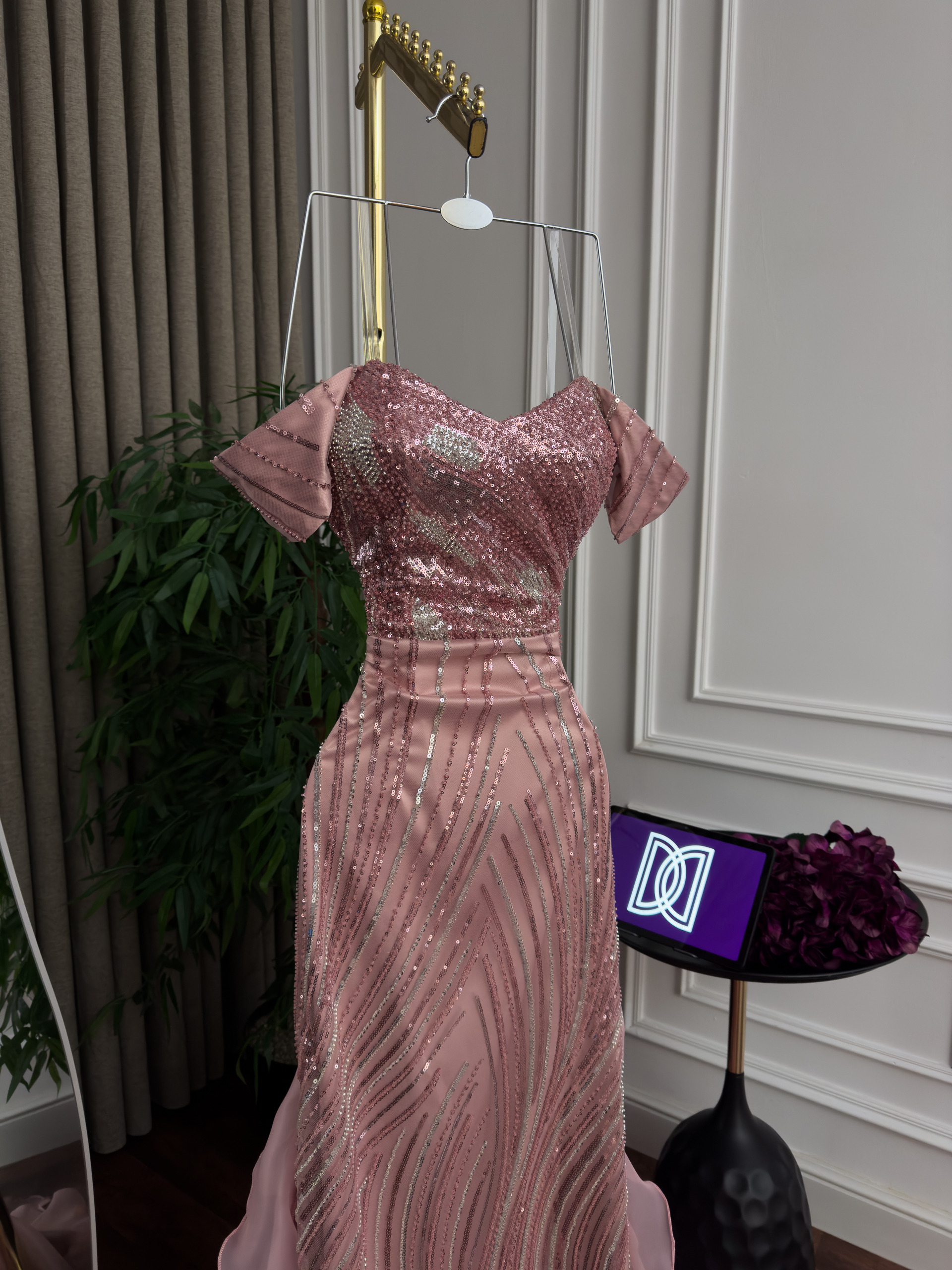 فستان سهرة لون وردي - الصورة 4