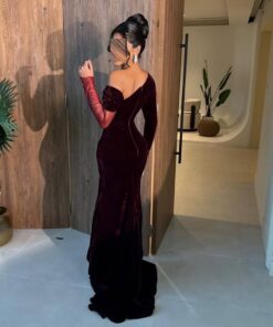 Alternative view of فستان سهرة جوخ عودي