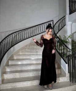 فستان سهرة مخمل بني