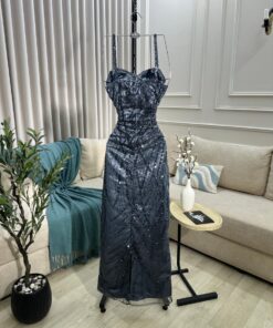 Alternative view of فستان سهرة بدون أكمام