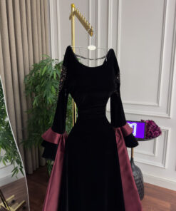 Alternative view of فستان سهرة شتوي طويل