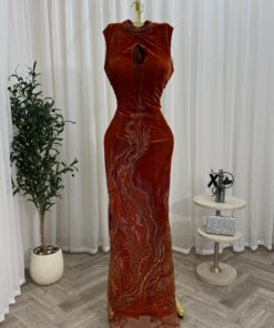 فستان سهرة مخمل