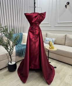 فستان سهرة أحمر لمناسبات